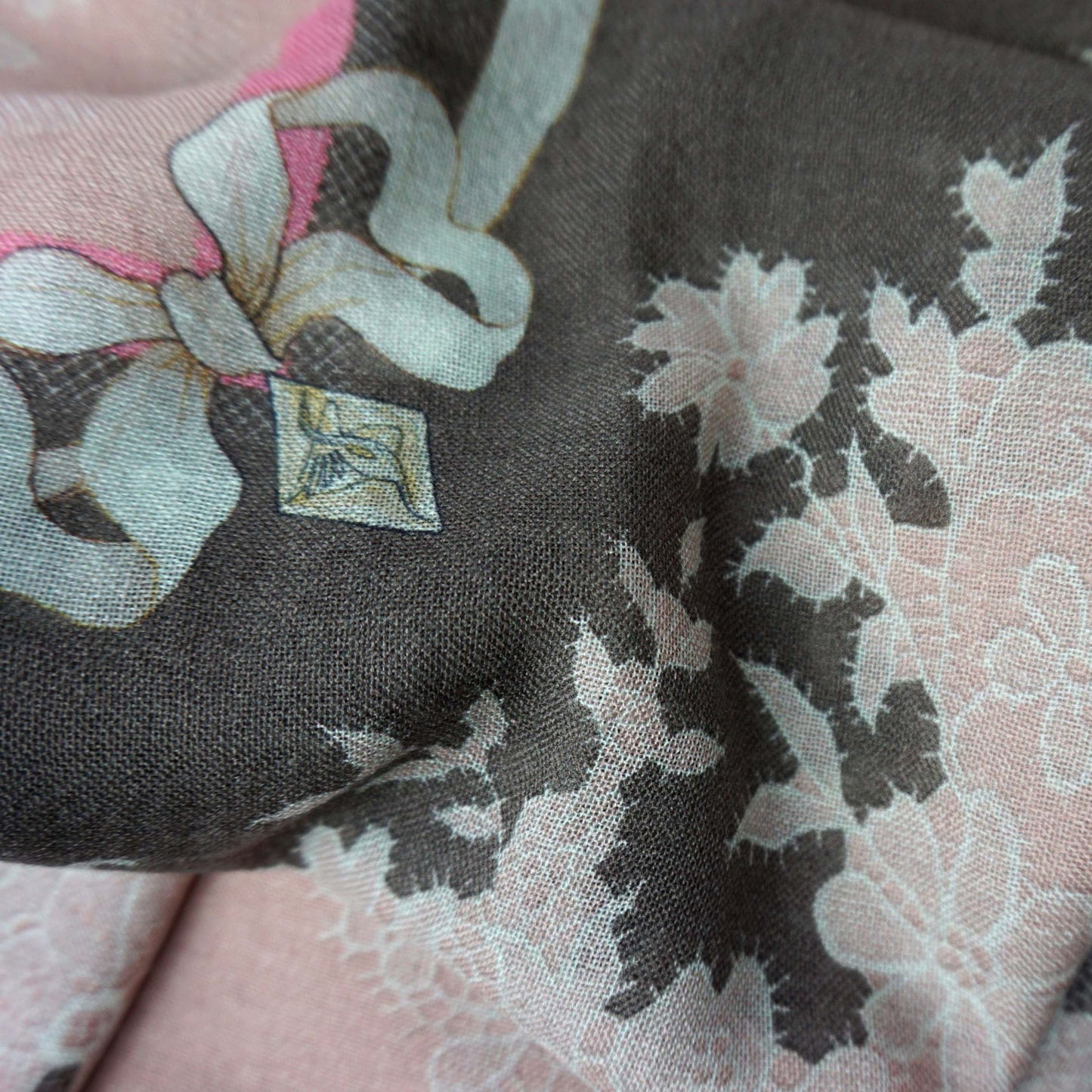 AMOR FATI PIZZO CASHMERE & SETA (Cipria)