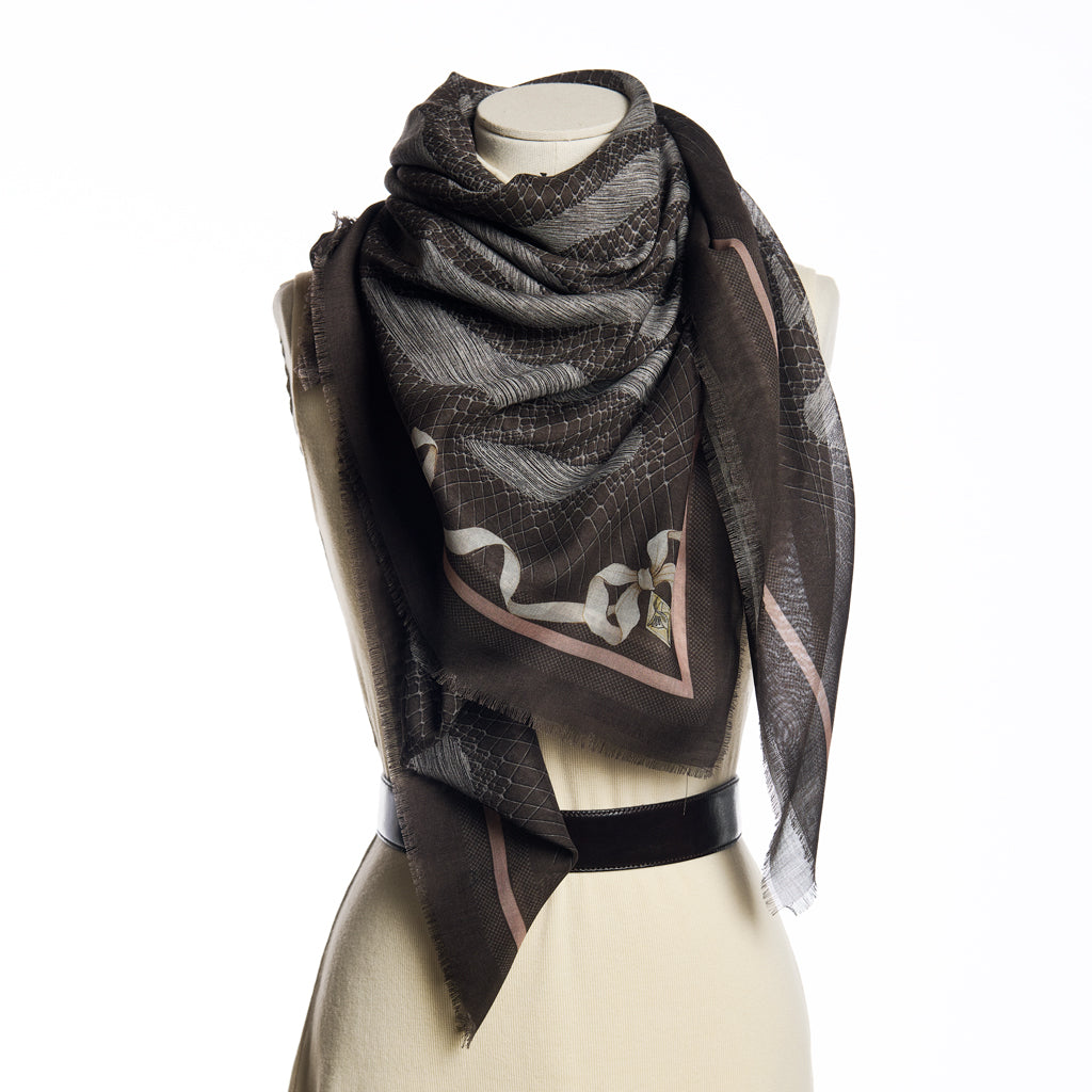 AMOR FATI Zebra Shawl (Brown)