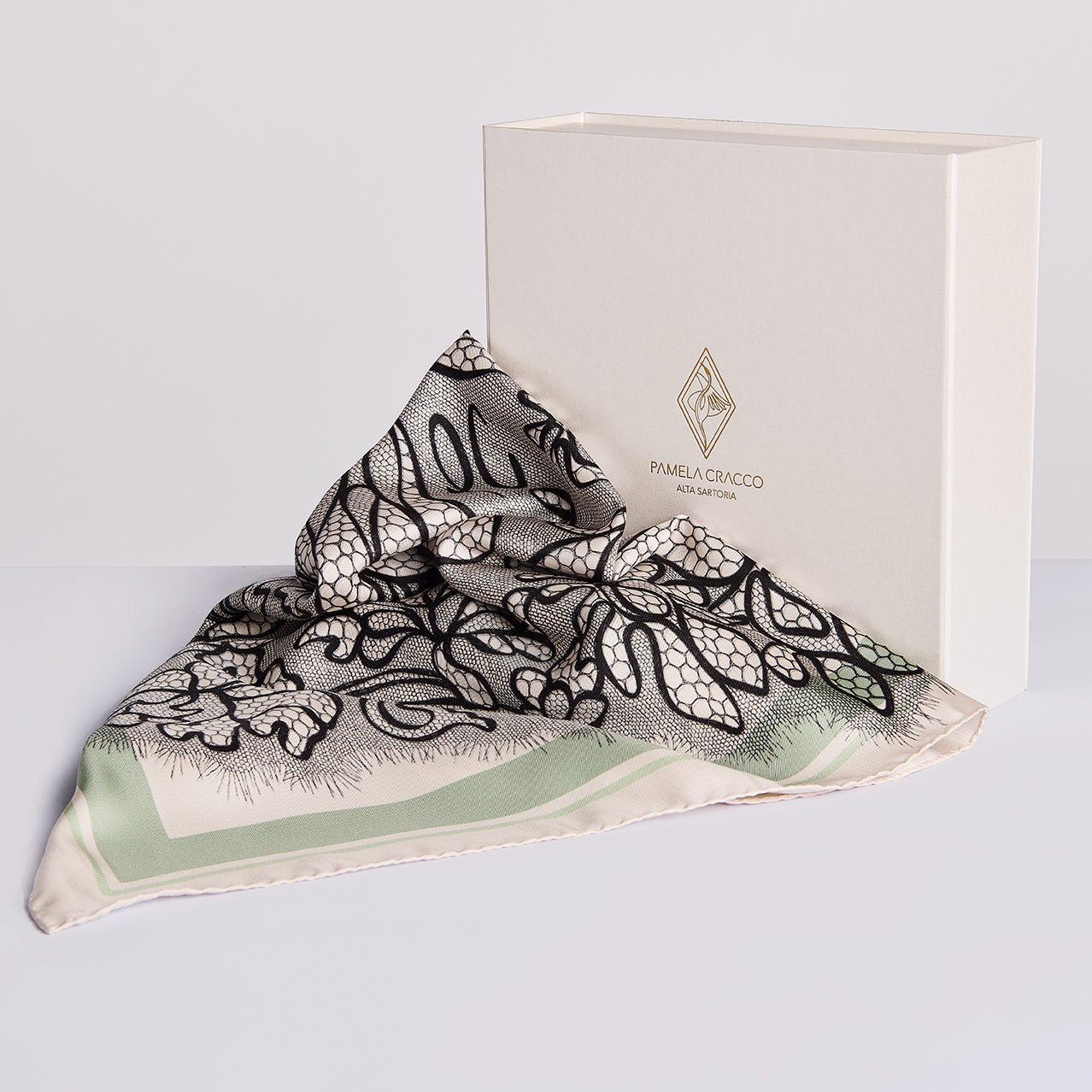 AMOR FATI - Silk scarf 90x90cm (Pastel Green)