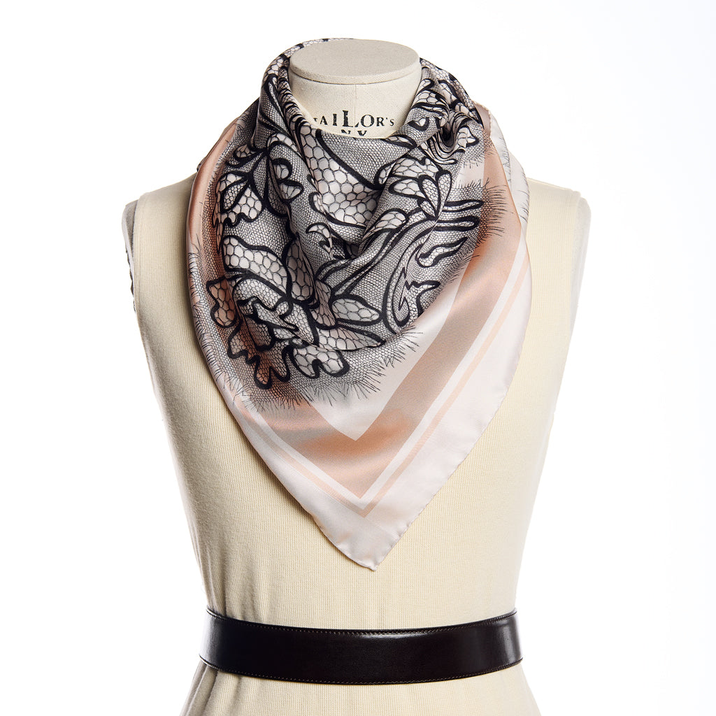 AMOR FATI - Silk scarf 90x90cm (Pastel Pink)